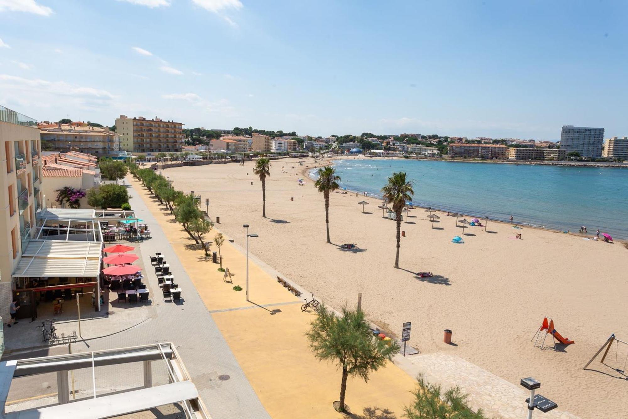 Passeig Del Mar Apartment L' Escala Екстериор снимка